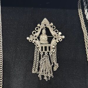 Elegant Silver Brooch - vintage